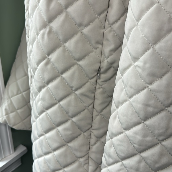 Calvin Klein cream quilted jacket large - Picture 3 of 6